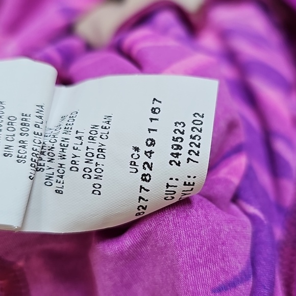 Speedo Deep Curved Back Hem One Piece Swim Suit, Size 18 - Picture 9 of 12